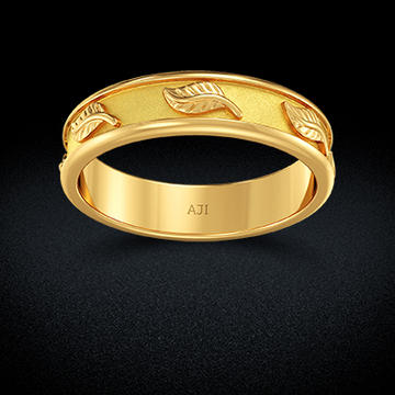Opulent Timeless Golden Ring