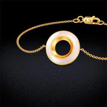 Delicate Pearl Bracelet