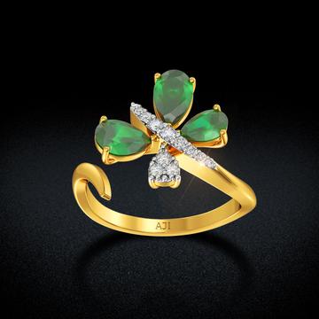 Flying Emerald Diamond Ring