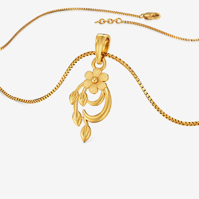 Petal Gold Elegance Pendant
